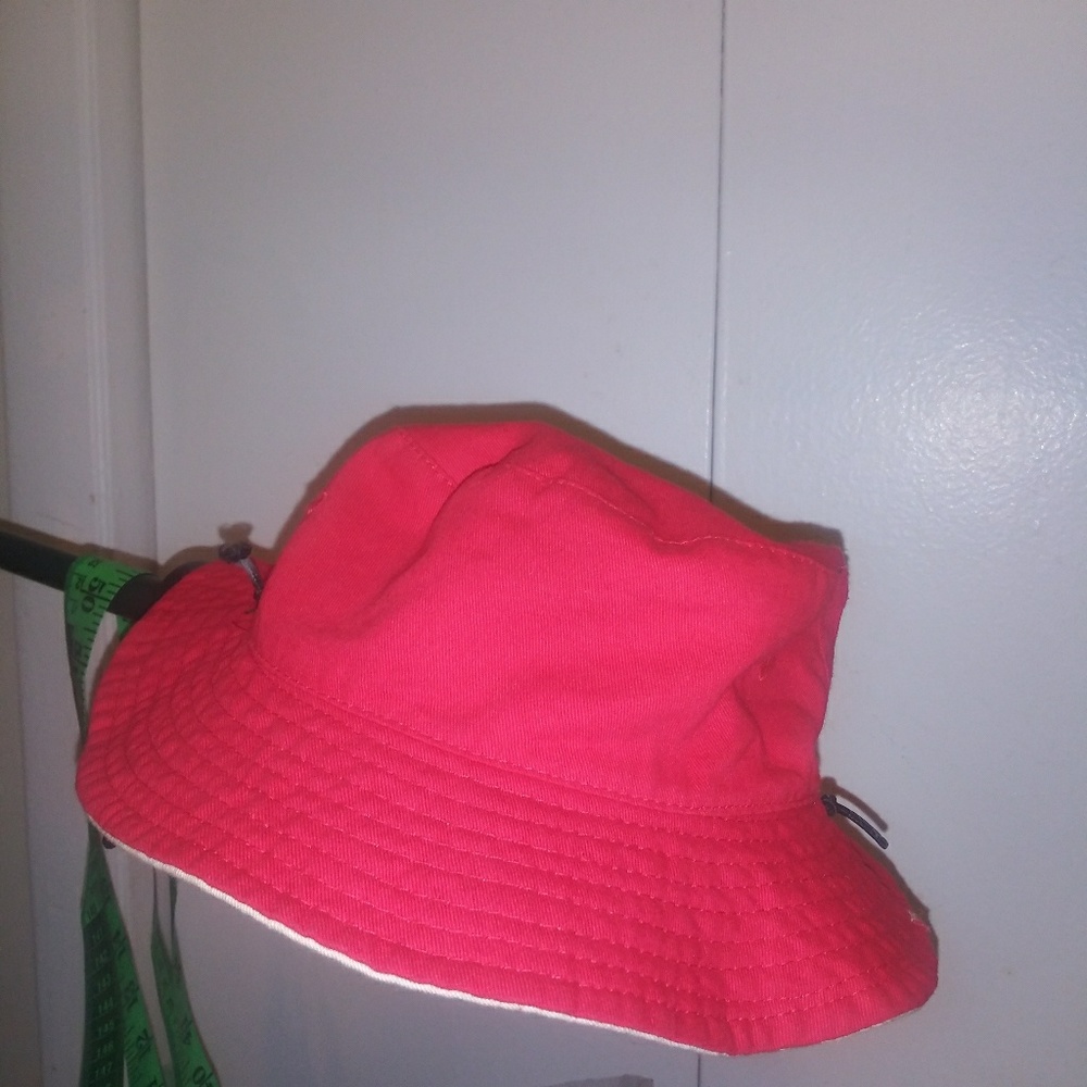 Nice cap - Picture 2 of 3
